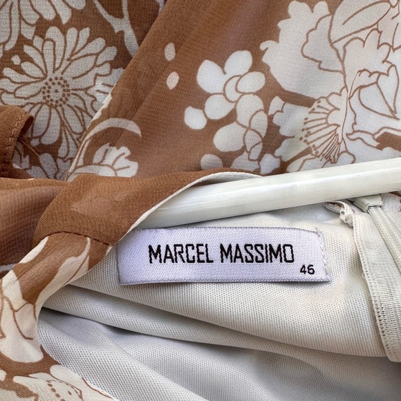 Gorgeous Dress w/Ruffles, We LOVE It !! - Picture 5 of 8